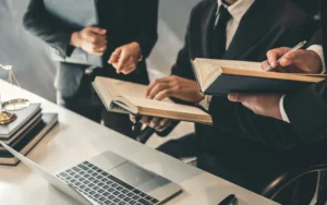 How Much Do Personal Injury Lawyers Make?